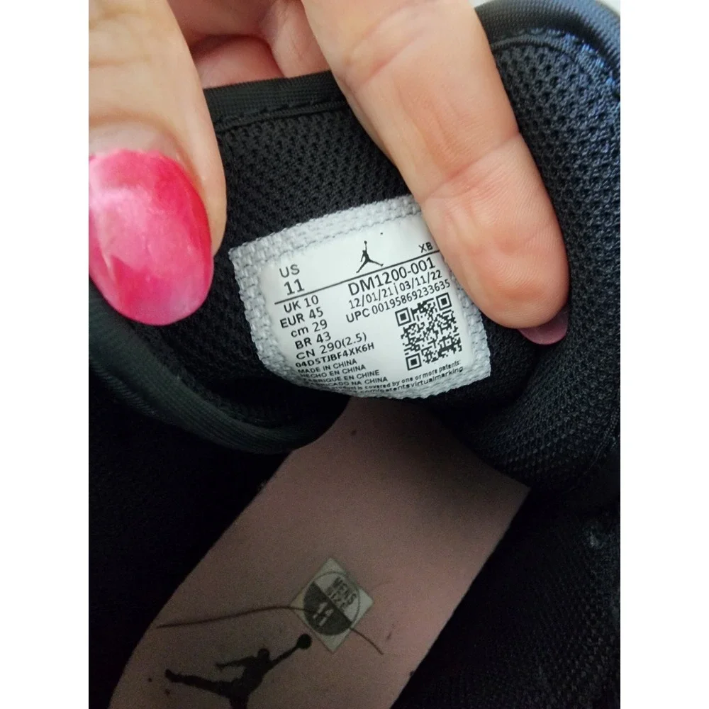 Jordan 1 Mid Zen Master Black White Amethyst DM1200-001 Mens Size 11